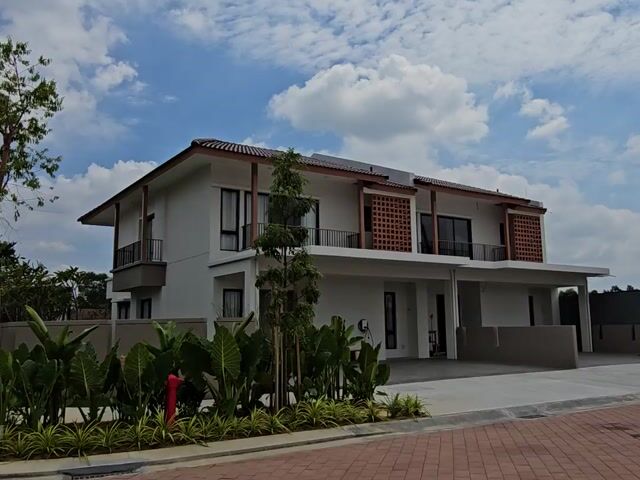 Video Image 1