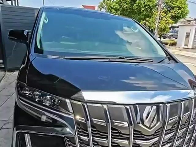 ON THE ROAD 2017 Toyota ALPHARD 2.5  SC (A) - 1