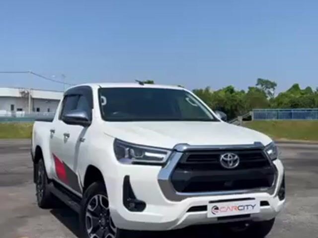 2024 Toyota HILUX 2.4 V FL 12K SUPERBLOW WITH WRTY - 1
