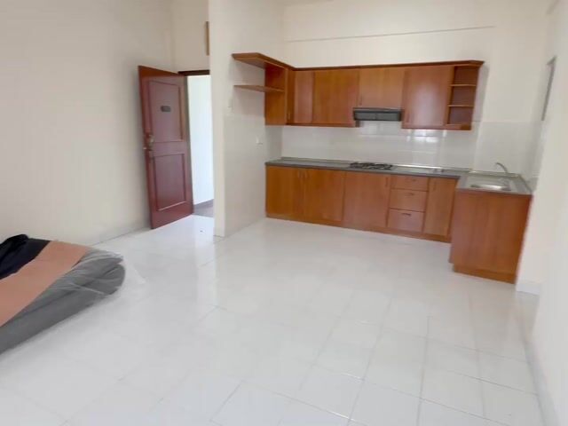 Video Image 1