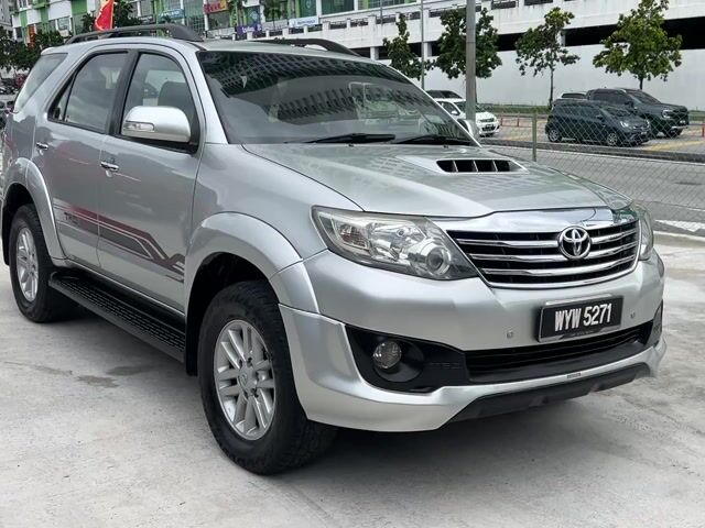 2013 Toyota FORTUNER 2.5 G VNT TRD Leather Android - 1