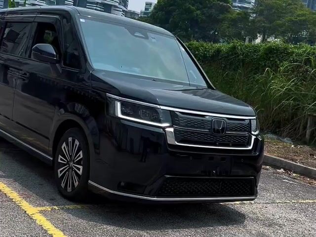 2k MIL 2025 Honda STEPWAGON 1.5 SPADA Premium Line - 1
