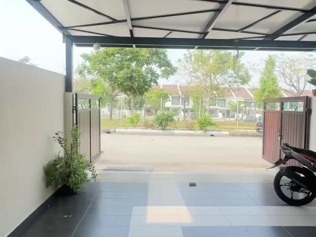 Video Image 1