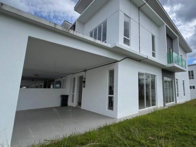 Video Image 1