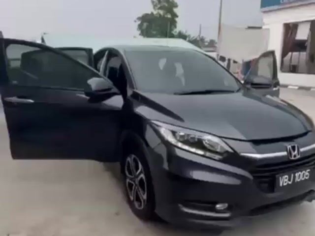 2019 Honda HR-V 1.8 V SPEC ORIGINAL NICE CONDITION - 1