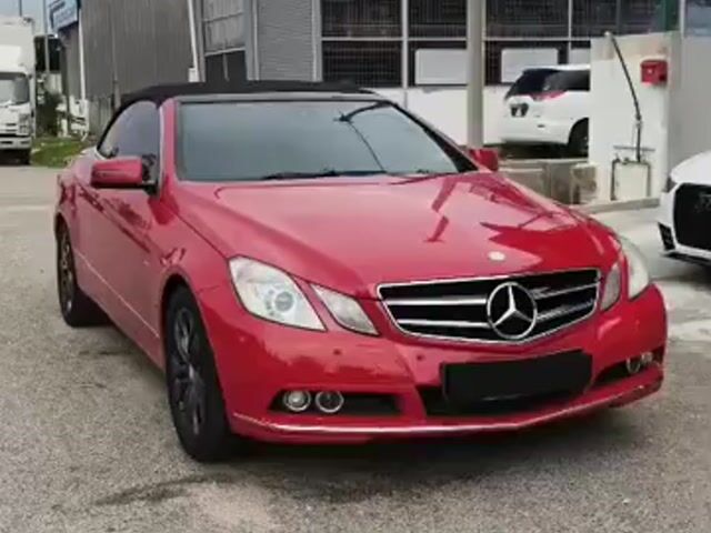 2010 Mercedes Benz E250 CGI BlueEFCY CONVERTIBLE - 1