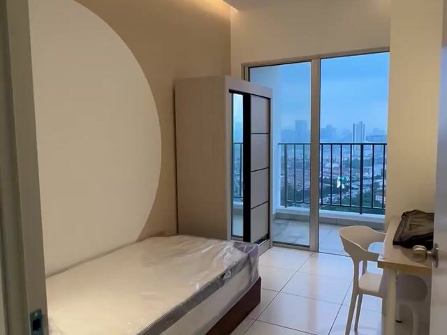 Video Image 1