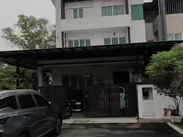 Video Image 1