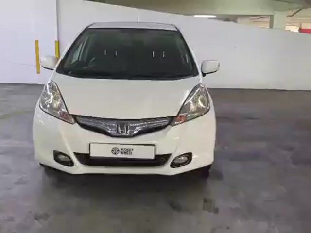 2013 Honda JAZZ 1.3 (HYBRID) FACELIFT (A) - 1