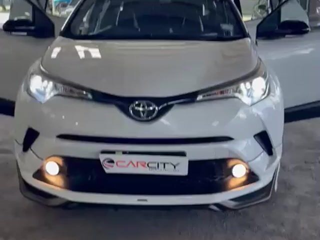 2019 Toyota C-HR 1.8 F/SERVISE 70KM WARRANTY COVER - 1