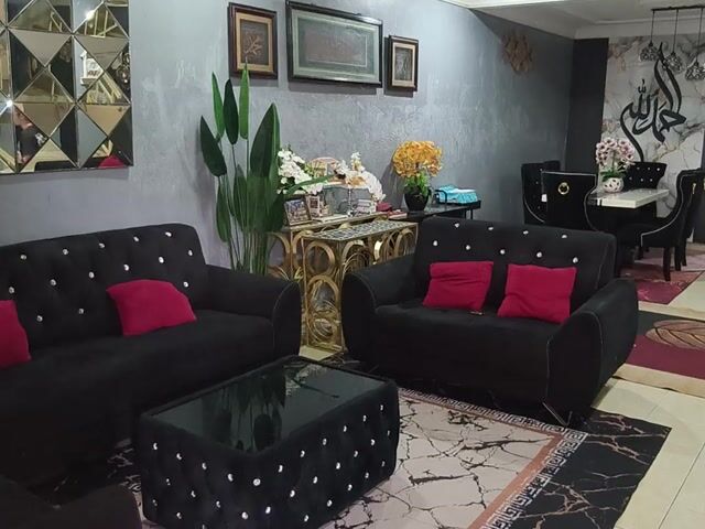 Video Image 1