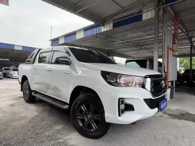 2019 Toyota HILUX 2.4 L-EDITION FL (A) Tip Top - 1