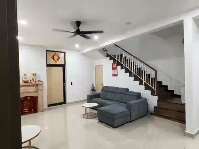 Video Image 1