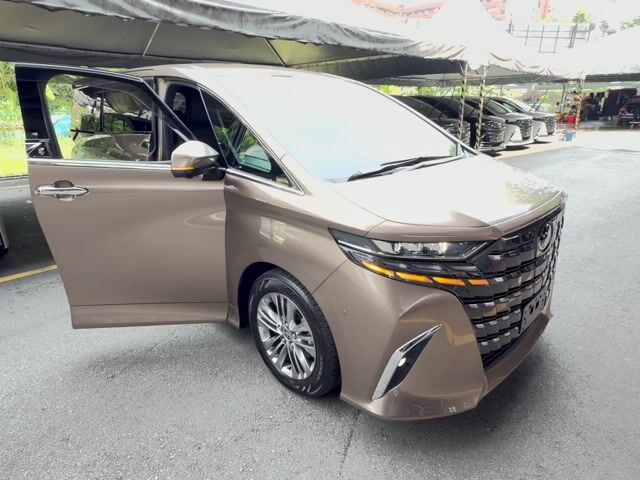 2025 Toyota ALPHARD 2.5 Z C-Golden JBL F-Spec JPN - 1