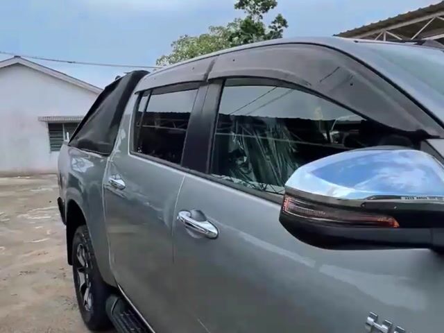2018 Toyota HILUX 2.4 G LE 2GD-FTV (A) - 1