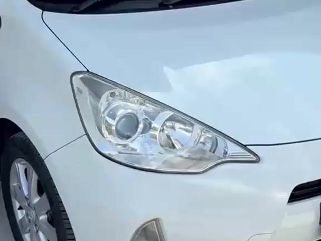 2012 Toyota PRIUS C 1.5 (A) - UNBELIEVABLE COND. - 1
