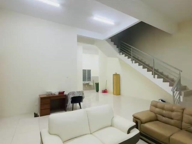 Video Image 1
