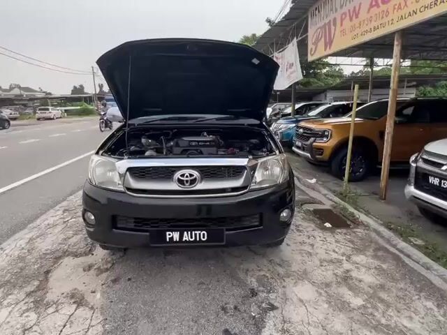 Toyota HILUX 2.5(M)VIGO D/C G D4D 5spd 4X4 pickups - 1