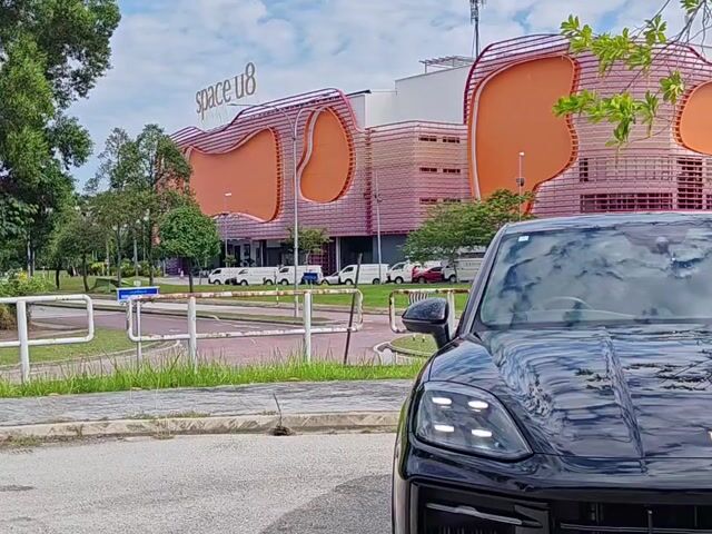 2024 Porsche CAYENNE COUPE - 1