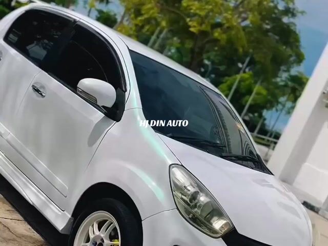 2013 Perodua MYVI 1.5 EXTREME ZHX (A)-WHITE GREEN! - 1