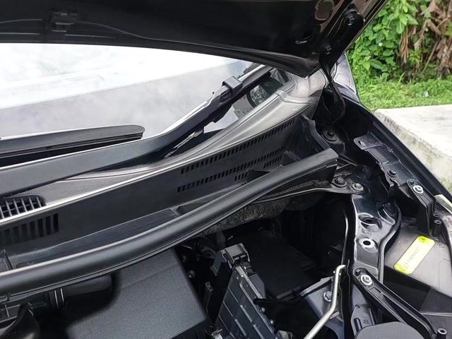 Toyota Alphard 2.4 G 240S MPV leather seats  - 1
