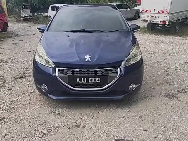 2013 Peugeot 208 1.6 VTi ALLURE (A) - 1