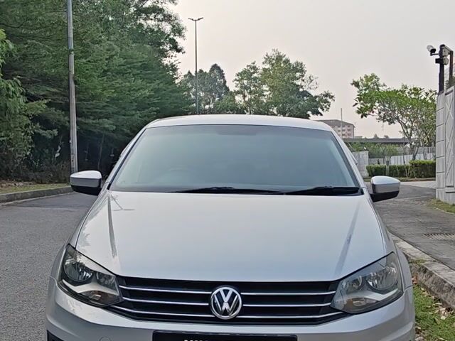 ORI 2016 Volkswagen VENTO 1.6 COMFORTLINE (A) - 1