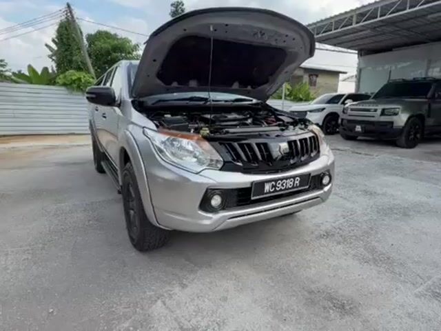 2015 Mitsubishi Triton 2.5(A)VGT Ori Cond Facelift - 1