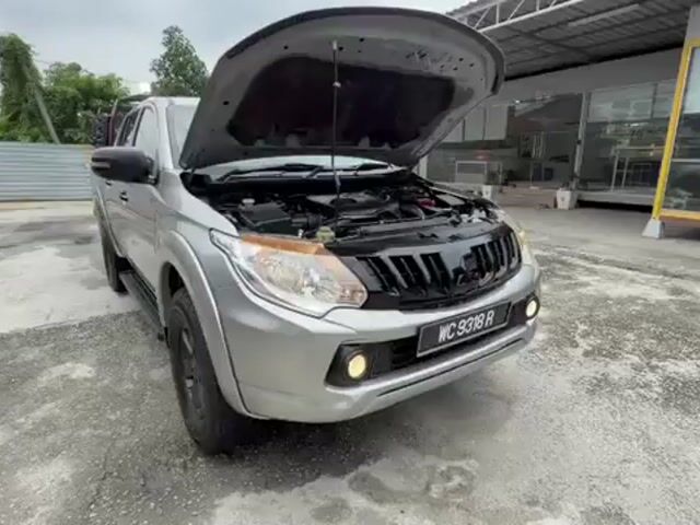 2015 Mitsubishi Triton 2.5 (A) VGT 4x4 Sport Bar - 1