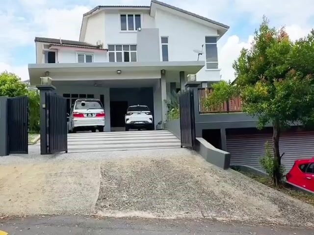 Video Image 1