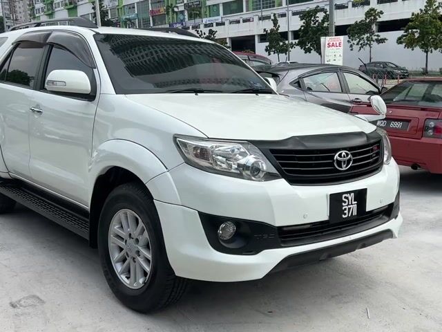 2012 Toyota FORTUNER 2.5 G TRD SPORTIVO Leather - 1