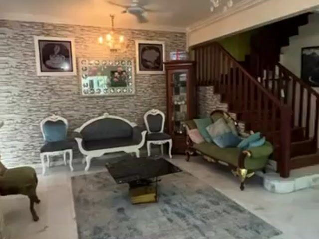 Video Image 1