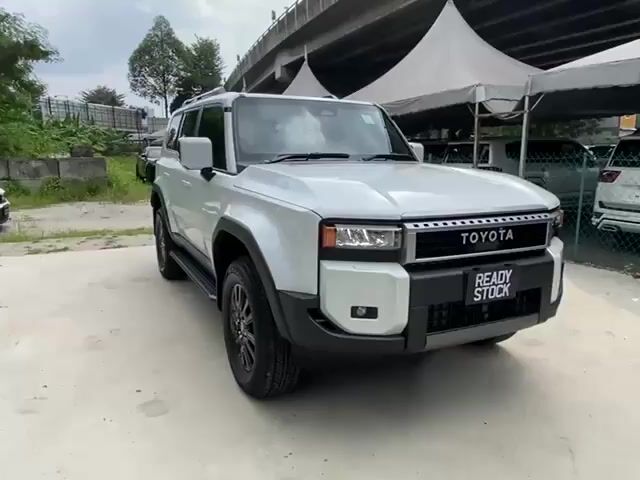 2025 Toyota LANDCRUISER 250 2.7 VX 360 Cam 52 KM - 1