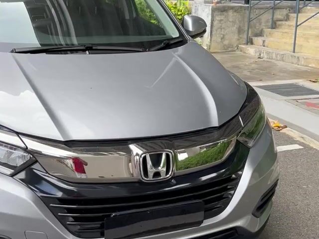 2021 Honda HR-V 1.8 V (A) 35K LOW MILEAGE LIKE NEW - 1