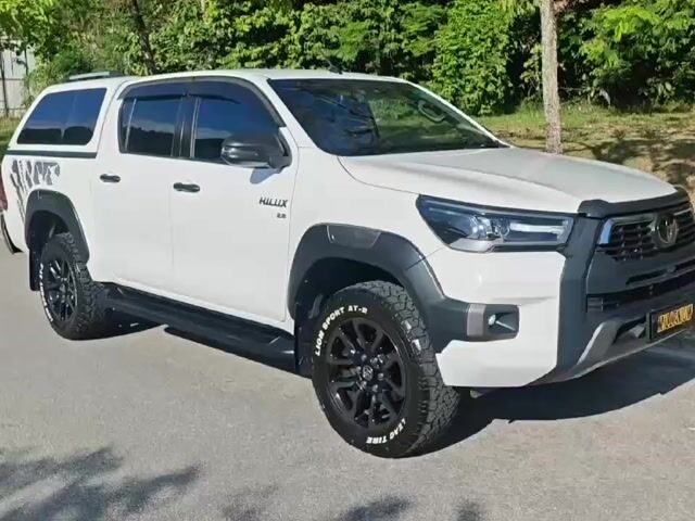 2020 Toyota HILUX 2.8 ROGUE BLACK EDITION (A) - 1