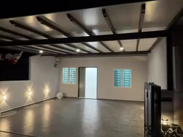 Video Image 1