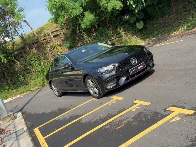 Mercedes Benz E200 2.0 E63S AMG/1 OWNER/V PLATE - 1
