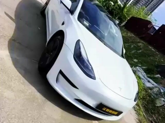 22 Tesla MODEL 3 1.0 STANDARD OTR W/O INS & R/T - 1