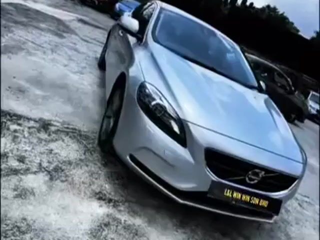 Volvo V40 2.0 T5 DRIVE E *OTR W/O INS & ROAD TAX - 1