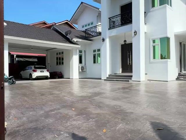 Video Image 1
