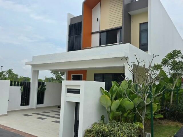 Video Image 1