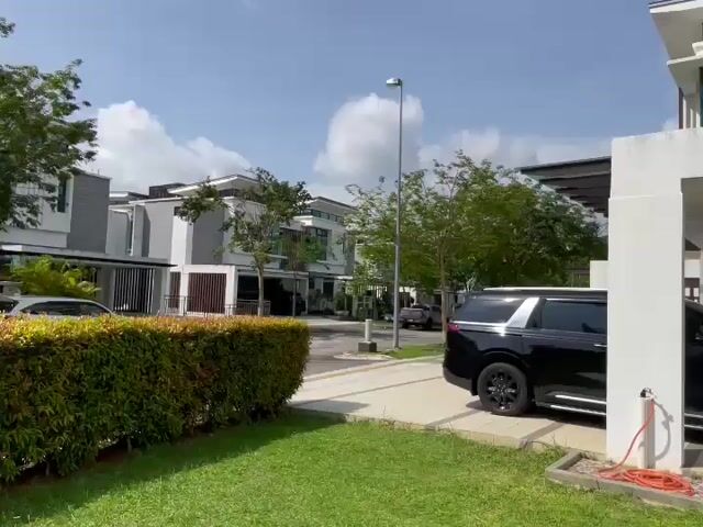 Video Image 1