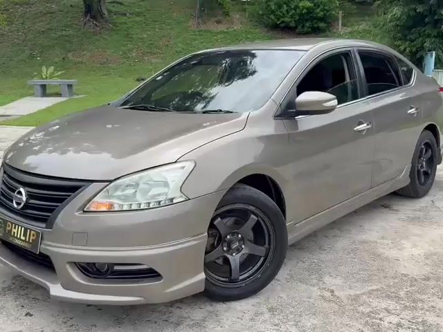 2014 NISSAN SYLPHY 1.8 E Masih Cantik Boleh Loan!! - 1