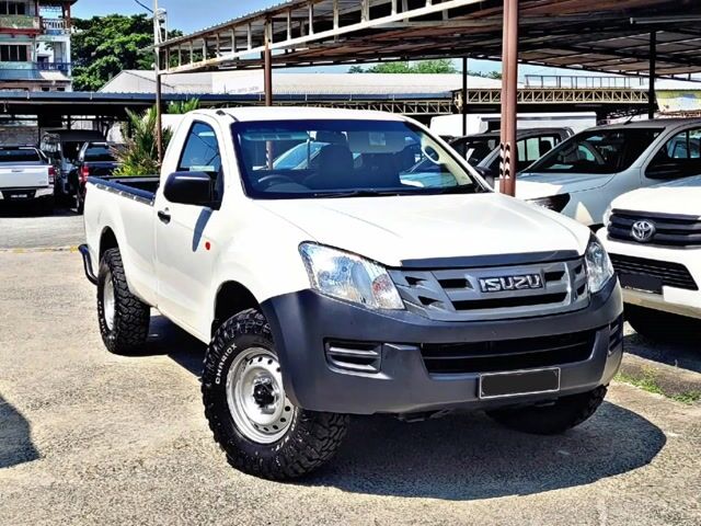 2016 Isuzu D-MAX 2.5 4x4 SINGLE CAB 4 NEW MT TYRES - 1