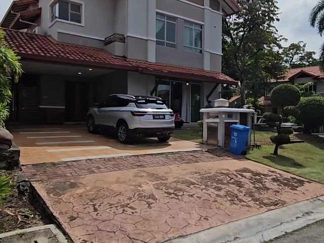 Video Image 1